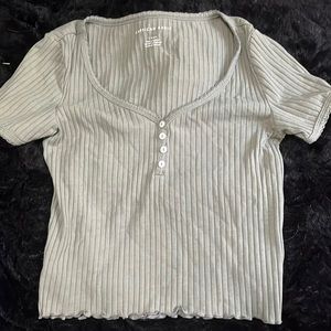 Light green American eagle shirt a little cropped